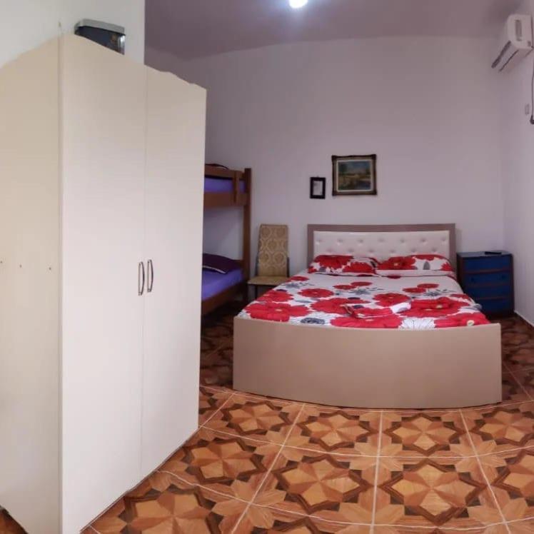 Villa Novruzi Housing Complex Vlorë Esterno foto