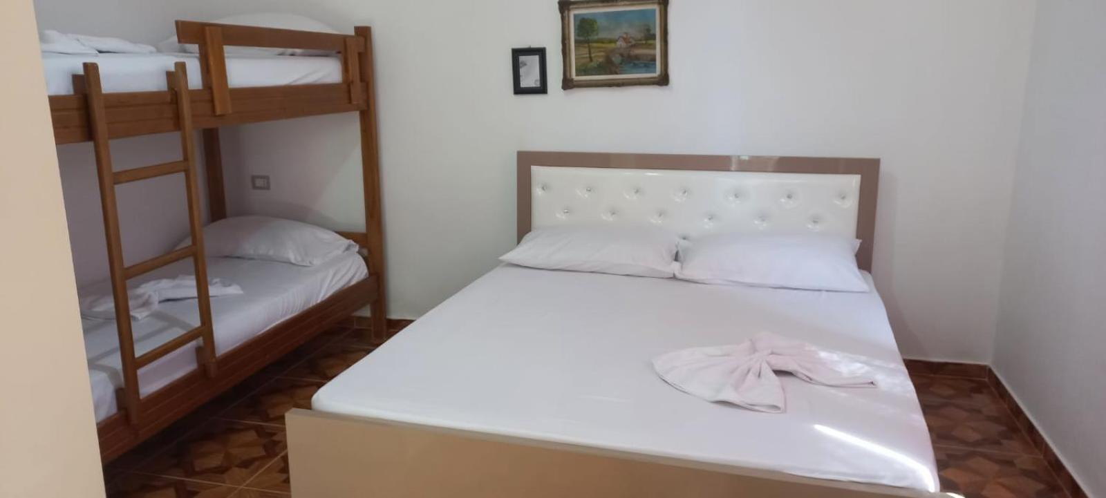 Villa Novruzi Housing Complex Vlorë Esterno foto